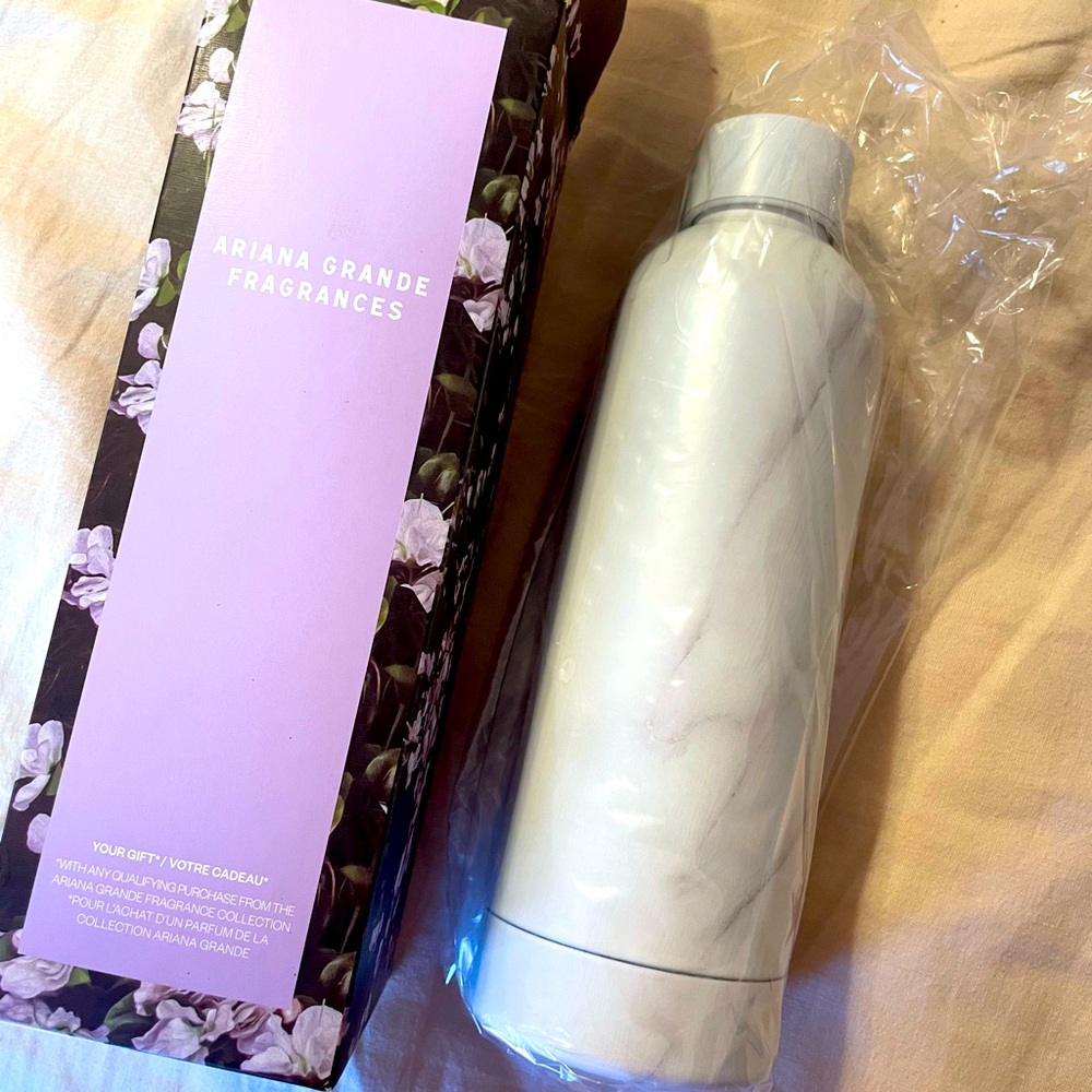 NEW Ariana Grande Collectible Water Bottle